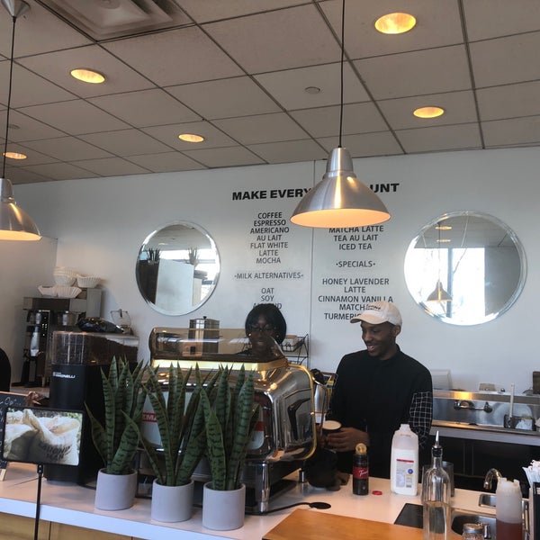 4/6/2019にMihai M.がLaughing Man Coffee &amp; Teaで撮った写真