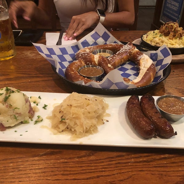 9/28/2019 tarihinde Mihai M.ziyaretçi tarafından Bierhaus NYC'de çekilen fotoğraf