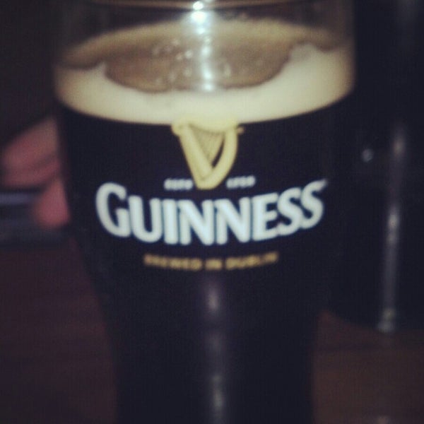 Foto scattata a Paddy Red&#39;s Irish Pub da Brian L. il 1/24/2013