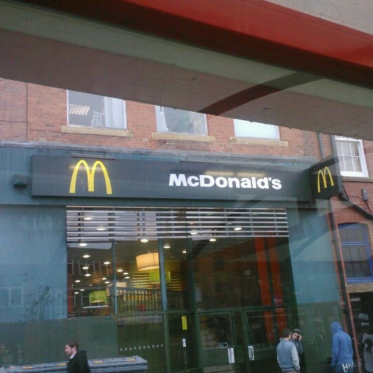 Photo prise au McDonald&#39;s par A-Dogg P. le10/24/2012