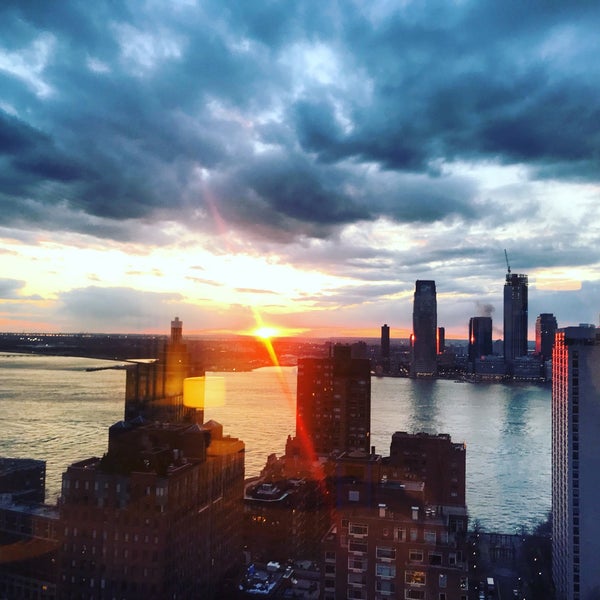 Photo taken at New York Marriott Downtown by Jing Z. on 3/18/2019