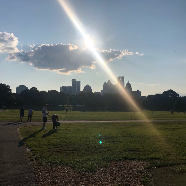 Das Foto wurde bei Park Tavern von Hassan J. am 7/25/2019 aufgenommen