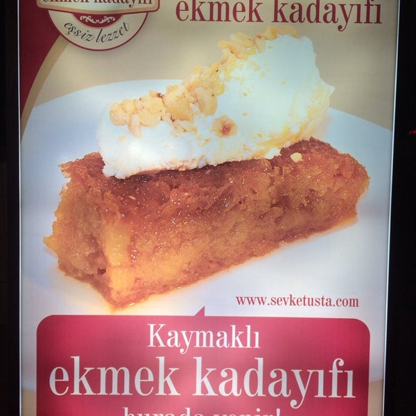 Photo taken at Şevket Usta Ekmek Kadayıfı by Alper Ö. on 6/25/2014