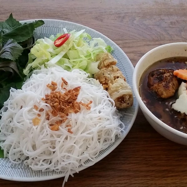 Das Foto wurde bei BunBunBun Vietnamese Food von Jaynell P. am 7/24/2019 aufgenommen