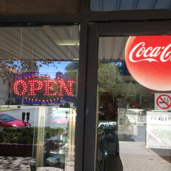 Kingston National Bakery Panadería en Kingston