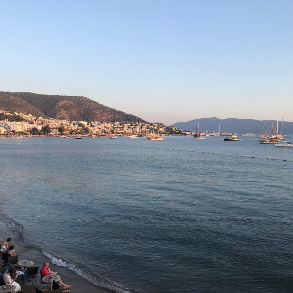 Photo taken at Bodrum Meyhane by Ersoy Ö. on 9/26/2019
