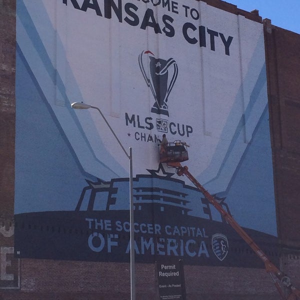 Foto tomada en Sporting Kansas City Offices  por Chris S. el 1/29/2014