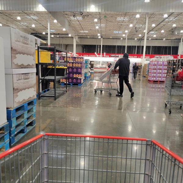 Costco Wholesale Warehouse or Wholesale Store in Tracy