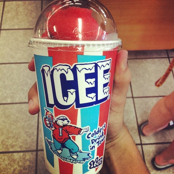 SuperAmerica Gas Station in Woodbury