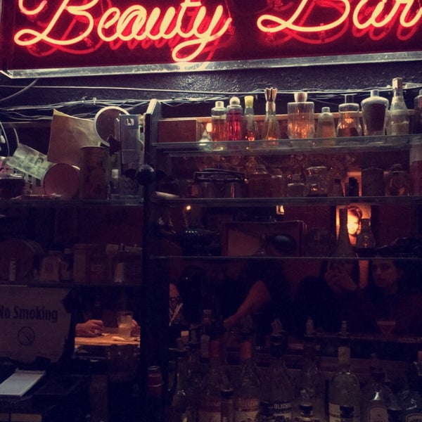 12/31/2018에 G. ✨님이 Beauty Bar에서 찍은 사진
