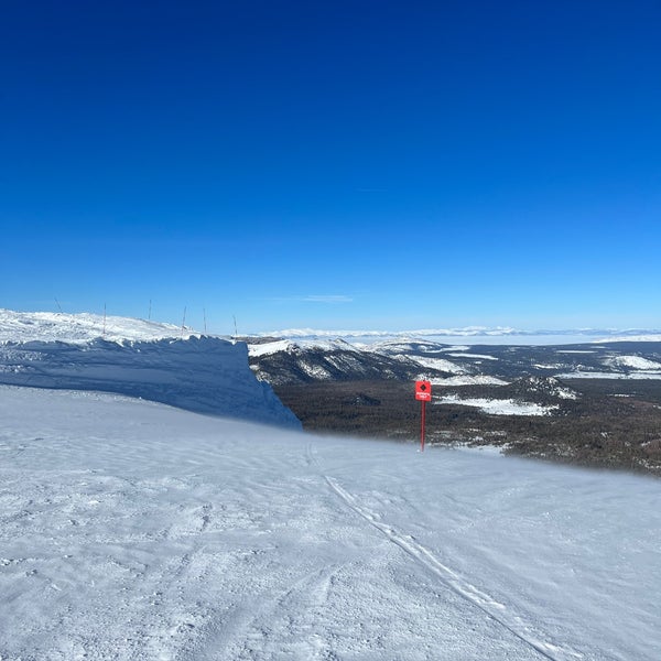 1/26/2023 tarihinde Haowei C.ziyaretçi tarafından Mammoth Mountain Ski Resort'de çekilen fotoğraf