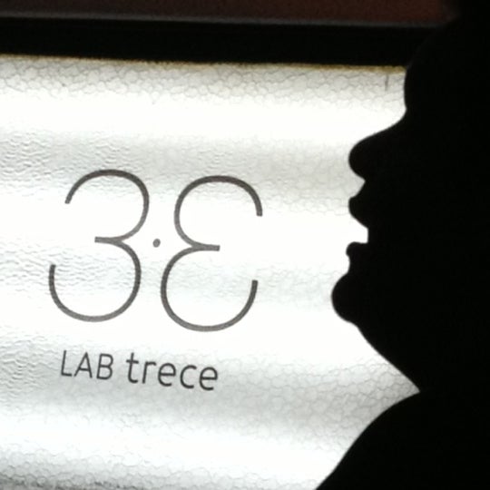 รูปภาพถ่ายที่ LAB trece โดย Alfonso C. เมื่อ 12/14/2012