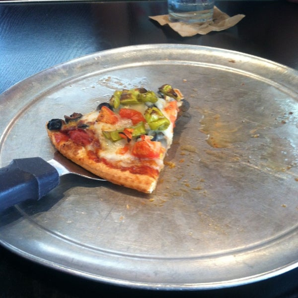 Das Foto wurde bei The Pizza Bistro von Claudia R. am 8/8/2013 aufgenommen