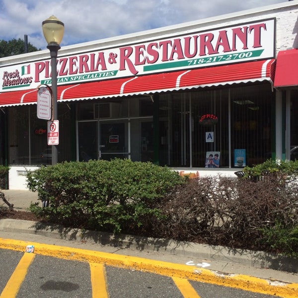 Photo taken at Fresh Meadows Pizzeria and Restaurant by Martin M. on 8/15/2014
