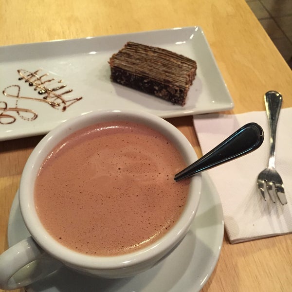 Se nota la calidad y el buen trato, el pastel de chocolate hojarasca es INCREÍBLE ❤️