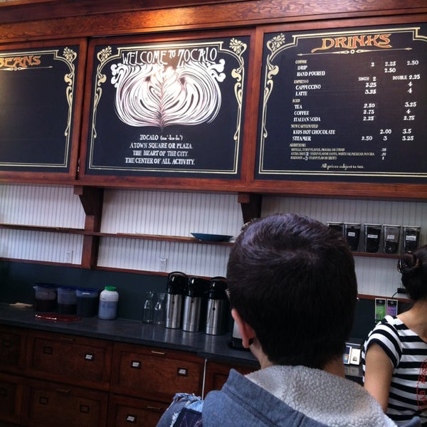 Foto tirada no(a) Zocalo Coffeehouse por Samuel Paolo A. em 3/27/2014