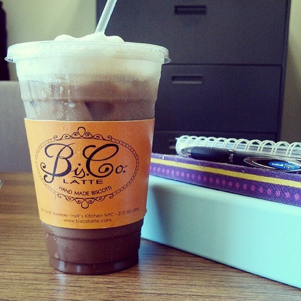 Foto diambil di Bis.Co.Latte oleh Beth G. pada 7/19/2013