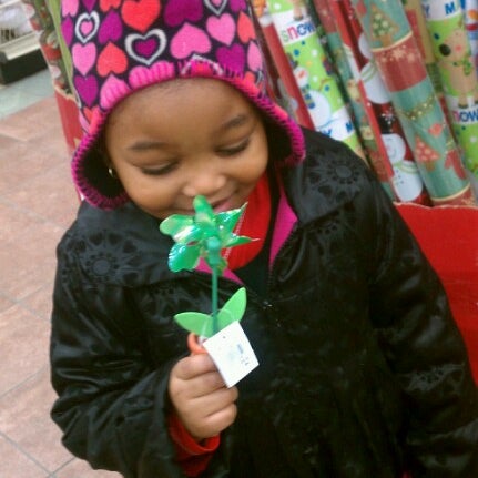 Christmas Tree Shops - Gift Shop