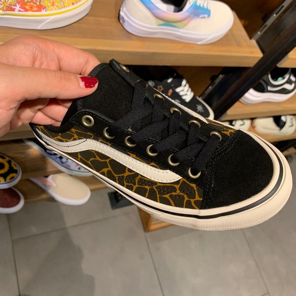 vuitton custom vans