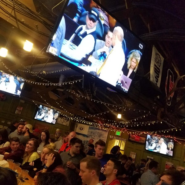 3/31/2018 tarihinde Tone M.ziyaretçi tarafından Stoney&#39;s Bar and Grill'de çekilen fotoğraf