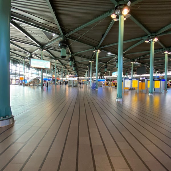 Foto tirada no(a) Aeroporto de Amesterdão Schiphol (AMS) por Håkan F. em 7/13/2020