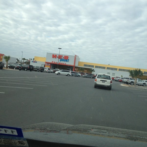 Photo taken at H-E-B plus! by Isabelle M. on 2/13/2013