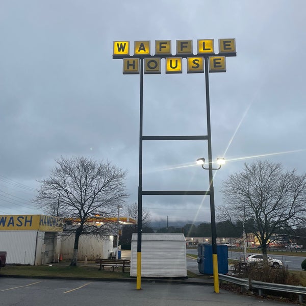 Waffle House Breakfast Spot in Kennesaw