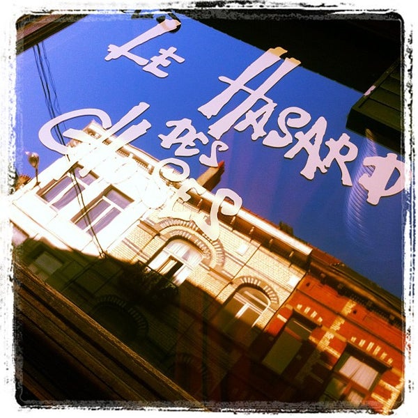 Photo taken at Le Hasard des Choses by [Q.] on 5/28/2012