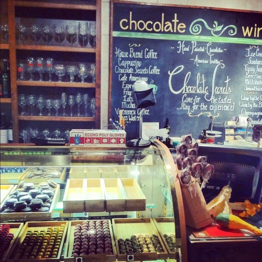 7/8/2012 tarihinde Heidi K.ziyaretçi tarafından Chocolate Secrets'de çekilen fotoğraf
