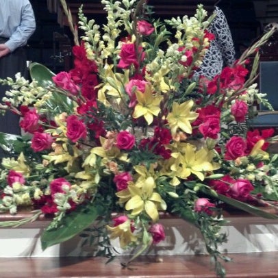 Photo prise au First Baptist Church par Tina D. le6/17/2012