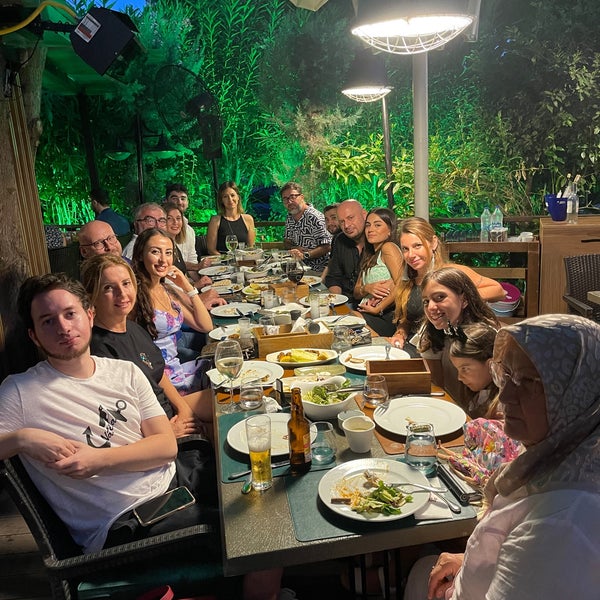 Das Foto wurde bei Vahap Usta Et Restaurant von Şeyma E. am 8/1/2022 aufgenommen