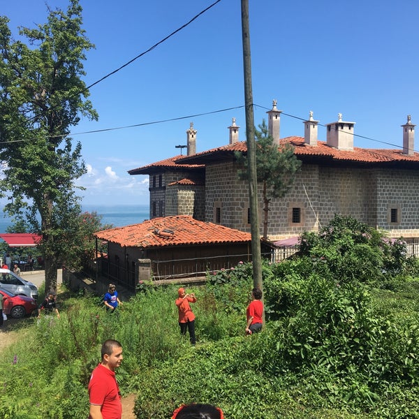 Photo taken at Memişağa Konağı Kafe ve Restaurant by Ferhat U. on 7/26/2019