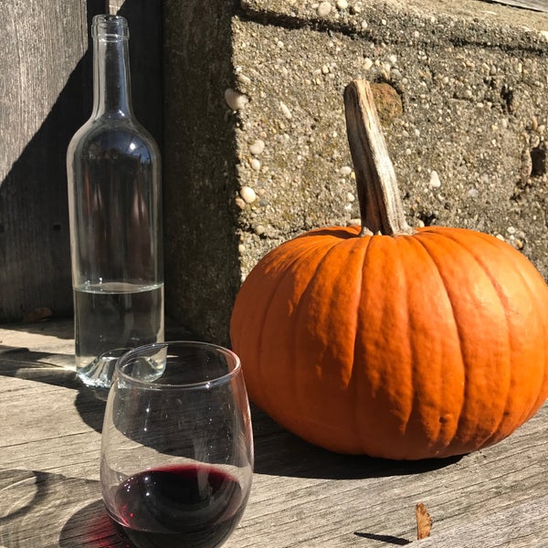 Photo taken at Rose Hill Vineyards by Steven W. on 10/27/2017