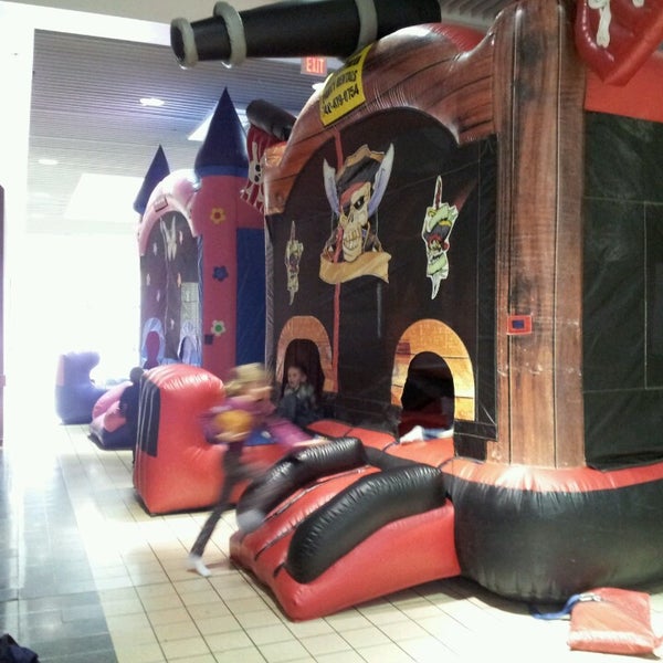 KYOVA Mall Department Store in Ashland