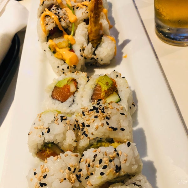 Foto diambil di Wasabi Sushi &amp; Izakaya oleh Allen J. pada 10/23/2019