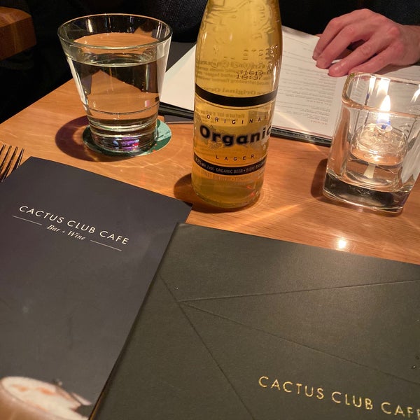 Das Foto wurde bei Cactus Club Cafe von Susie K. am 12/7/2019 aufgenommen