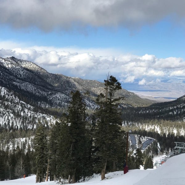 Das Foto wurde bei Las Vegas Ski And Snowboard Resort von Daryl G. am 3/15/2018 aufgenommen