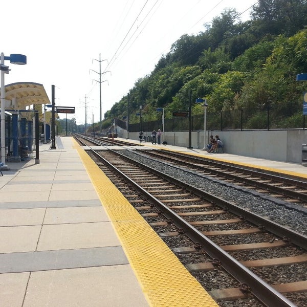 Photos at North Linthicum Light Rail Station 1 tip