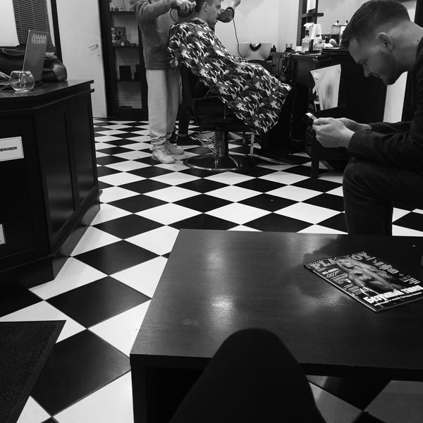Photo taken at Tommy Gun Barbershop by Alexandra S. on 11/22/2015