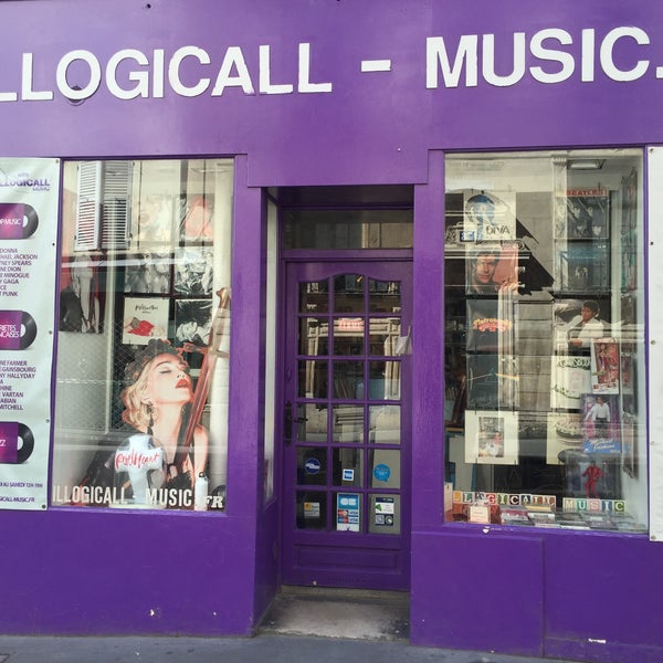 Foto diambil di Illogicall Music- disquaire-boutique vinyles oleh illogicall A. pada 8/24/2016