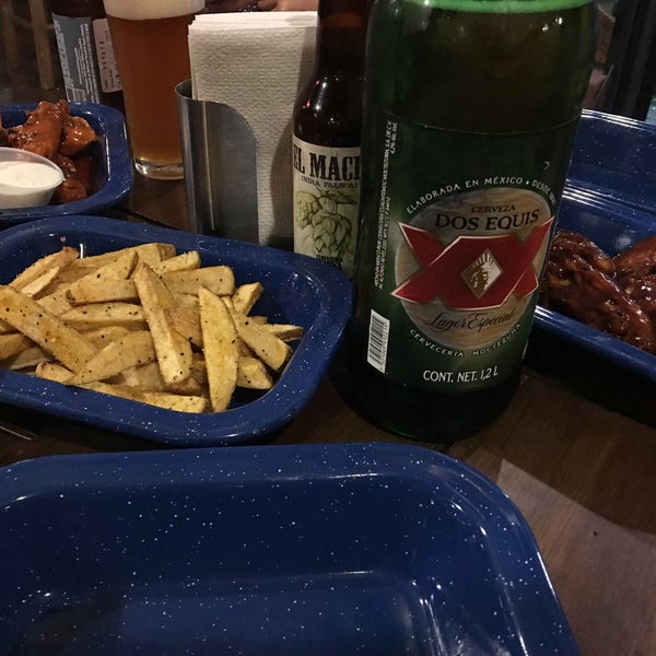 Photo taken at Redneck Wings Ribs and Beer by Marquito G. on 11/5/2016