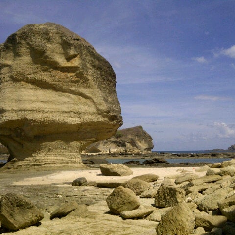 Mandalika at Batu Payung