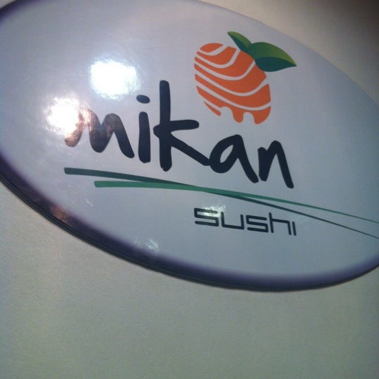 Foto tirada no(a) Mikan Sushi Santiago por Nelzon A. em 10/18/2012