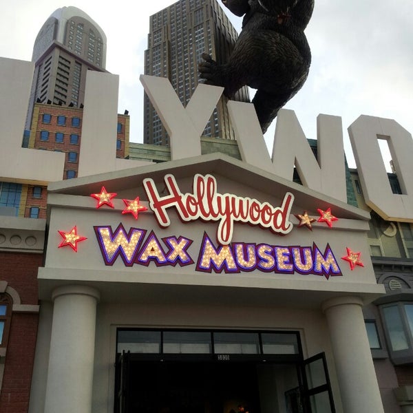 Photo taken at Hollywood Wax Museum by Andrea H. on 7/24/2013