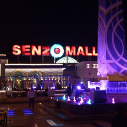Das Foto wurde bei Senzo Mall von Alexey B. am 1/7/2013 aufgenommen