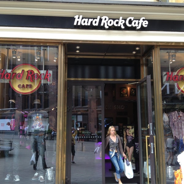 Foto tirada no(a) Hard Rock Cafe Helsinki por Игорь Ш. em 5/26/2013