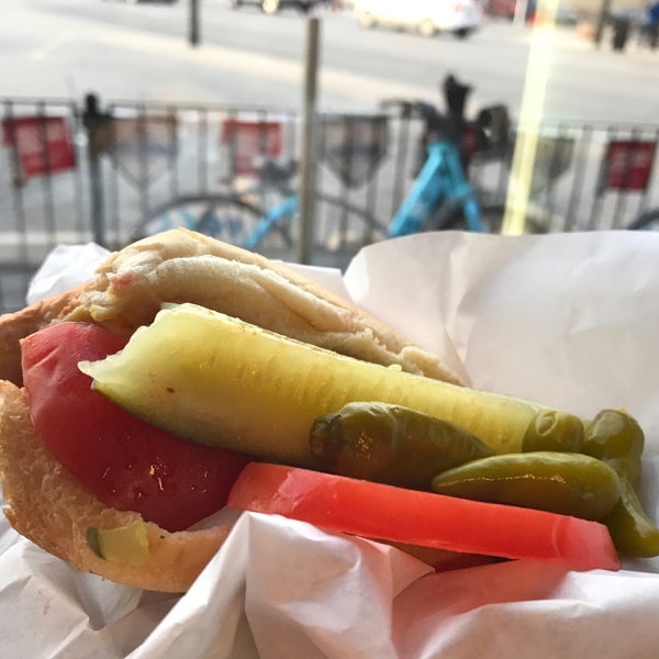 Photo taken at The Clark Street Dog by Leslie B. on 4/8/2017
