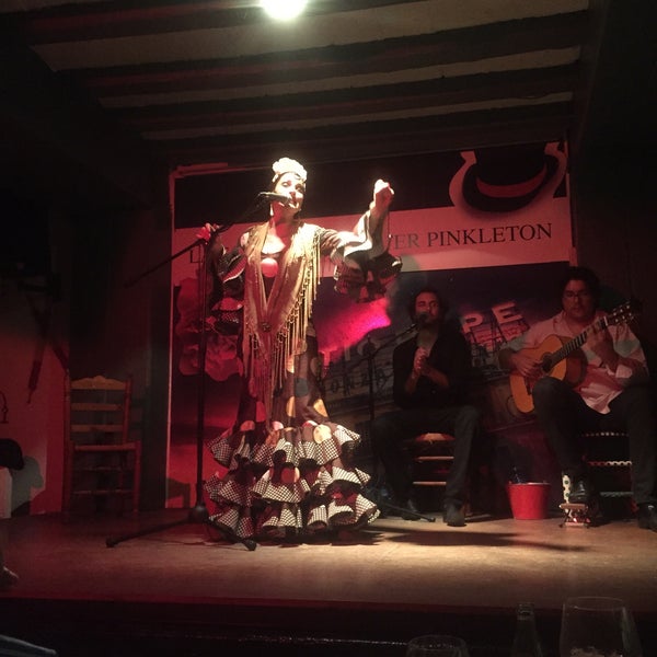 Photo taken at La Taberna de Mister Pinkleton by Leslie B. on 9/9/2015