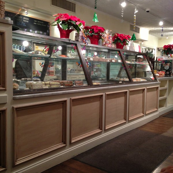 Кафе мулин. Французский кафе пермь. cafe a´pettit wiesbaden.