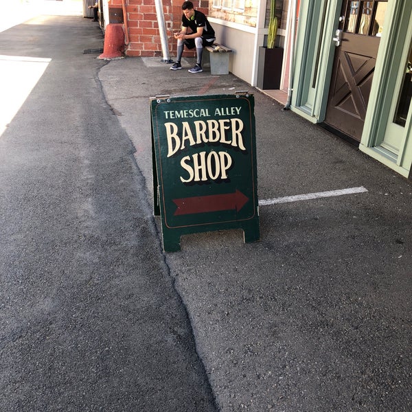 Photo taken at Temescal Alley Barbershop by Alan P. on 3/29/2018